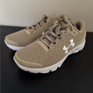 Under Armour Beige Running Shoes